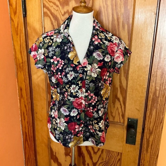 Vintage 70s Floral Button Down Top - Picture 2 of 6